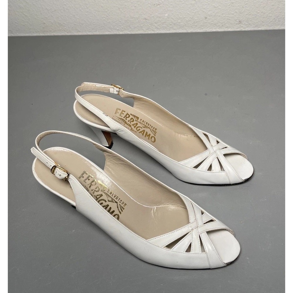Vintage Salvatore Ferragamo White Leather Slingback Heels 6.5